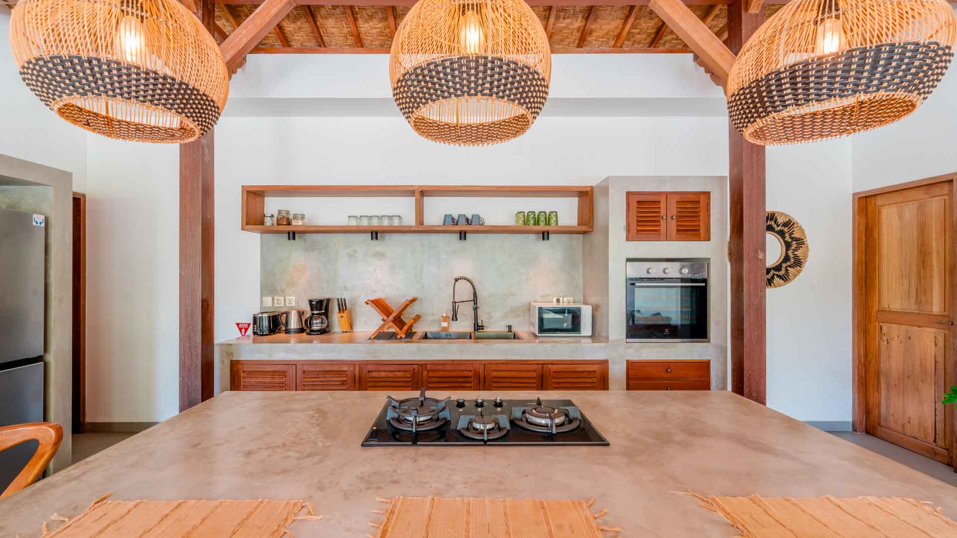 2 bedroom villa for rent, lembongan, Lembongan Island, Lembongan property Management, lembongan villas, lembongan villas for rent, managed holiday rentals, nomad, nomad holiday rentals, Nomad Holiday Rentals Bali, Nomad Holiday Rentals properties, nomad_holiday_rentals, nomadholidayrentals, Palm Paradise, palm paradise lembongan, Palm Paradise nusa lembongan, villa a louer lembongan, villa a louer nusa lembongan, villa for rent lembongan, villa for rent nusa lembongan, villa management, villa management lembongan, villa management lembongan., villa management nusa lembongan