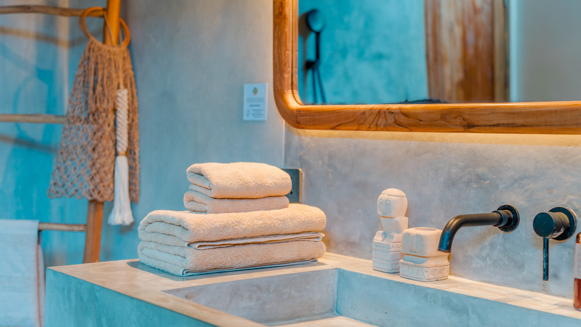 lembongan, Lembongan Island, Lembongan property Management, lembongan villas, lembongan villas for rent, managed holiday rentals, nomad, Nomad Holiday Rentals Bali, Nomad Holiday Rentals properties, nomad holiday rentals*, nomad_holiday_rentals, nomadholidayrentals, villa a louer lembongan, villa a louer nusa lembongan, villa management, villa management lembongan, villa management lembongan., villa management nusa lembongan, villa manouch, villa manouch lembongan