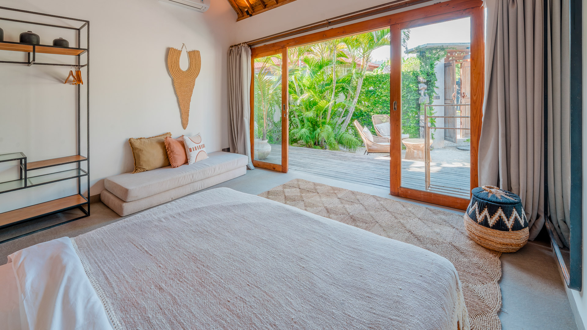 lembongan, Lembongan Island, Lembongan property Management, lembongan villas, lembongan villas for rent, managed holiday rentals, nomad, Nomad Holiday Rentals Bali, Nomad Holiday Rentals properties, nomad holiday rentals*, nomad_holiday_rentals, nomadholidayrentals, villa a louer lembongan, villa a louer nusa lembongan, villa management, villa management lembongan, villa management lembongan., villa management nusa lembongan, villa manouch, villa manouch lembongan