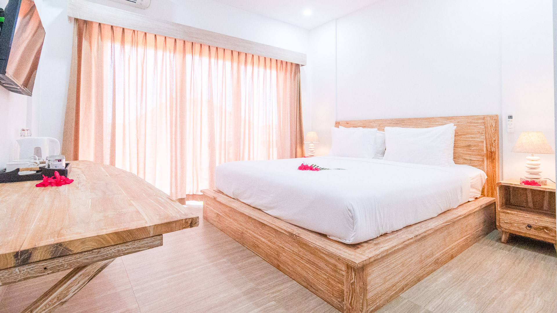 Nomad Holiday, nomad holiday rentals, nomad_holiday_rentals, nomadholidayrentals, nomadholidayrentals.com, room for rent lembongan, room for rent nusa lembongan, su casa, su casa boutique hotel, su casa boutique hotel lembongan, su casa lembongan