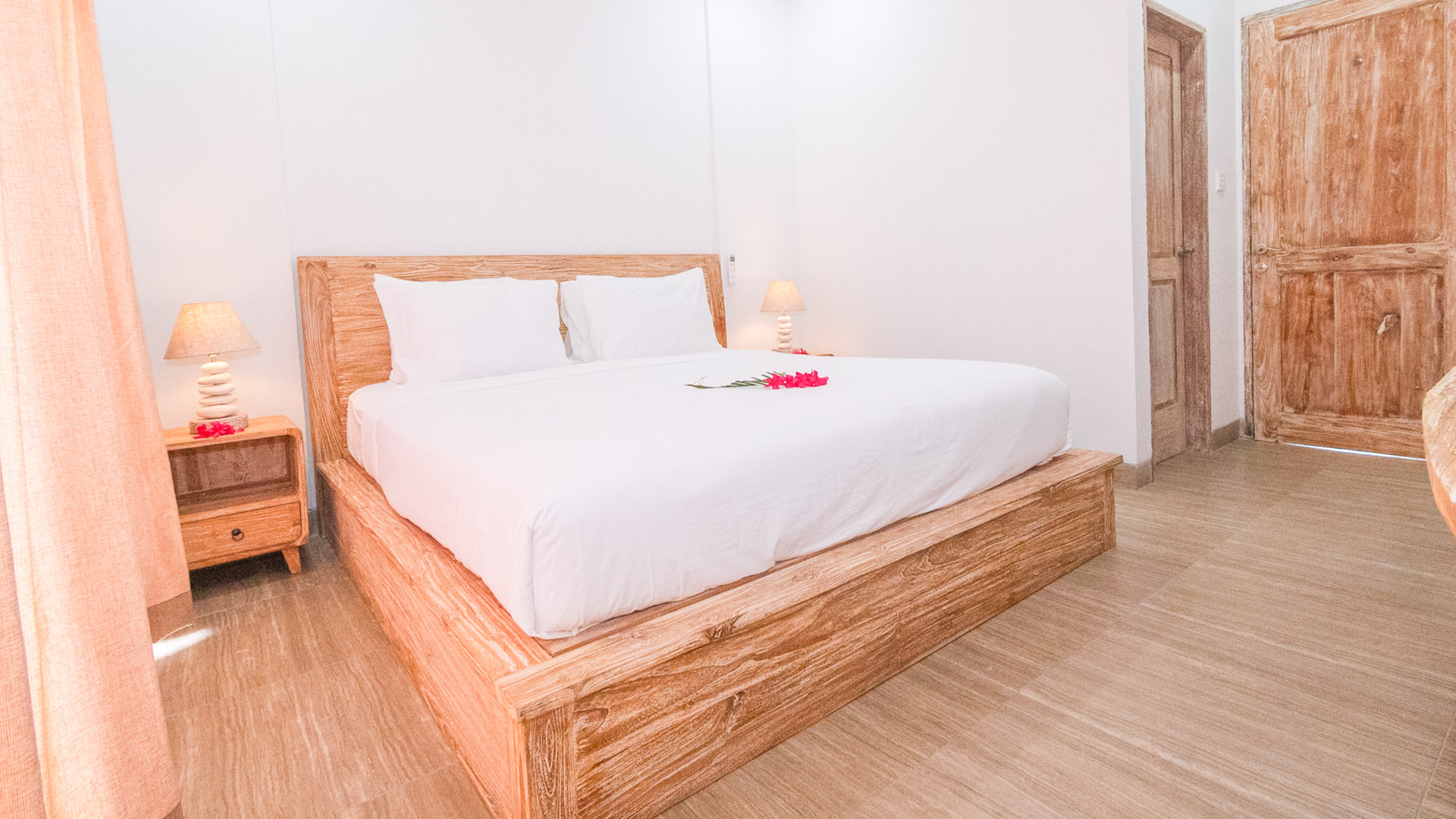 Nomad Holiday, nomad holiday rentals, nomad_holiday_rentals, nomadholidayrentals, nomadholidayrentals.com, room for rent lembongan, room for rent nusa lembongan, su casa, su casa boutique hotel, su casa boutique hotel lembongan, su casa lembongan