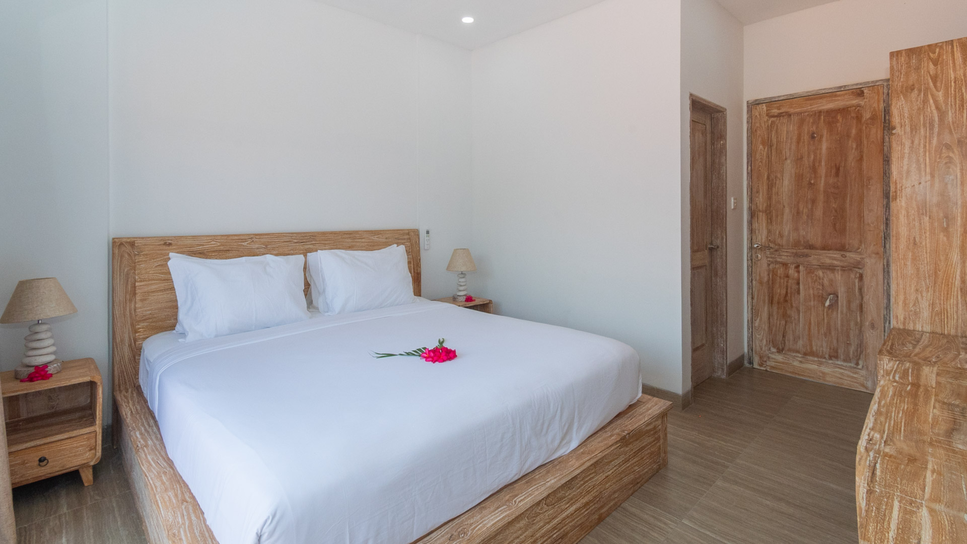 Nomad Holiday, nomad holiday rentals, nomad_holiday_rentals, nomadholidayrentals, nomadholidayrentals.com, room for rent lembongan, room for rent nusa lembongan, su casa, su casa boutique hotel, su casa boutique hotel lembongan, su casa lembongan