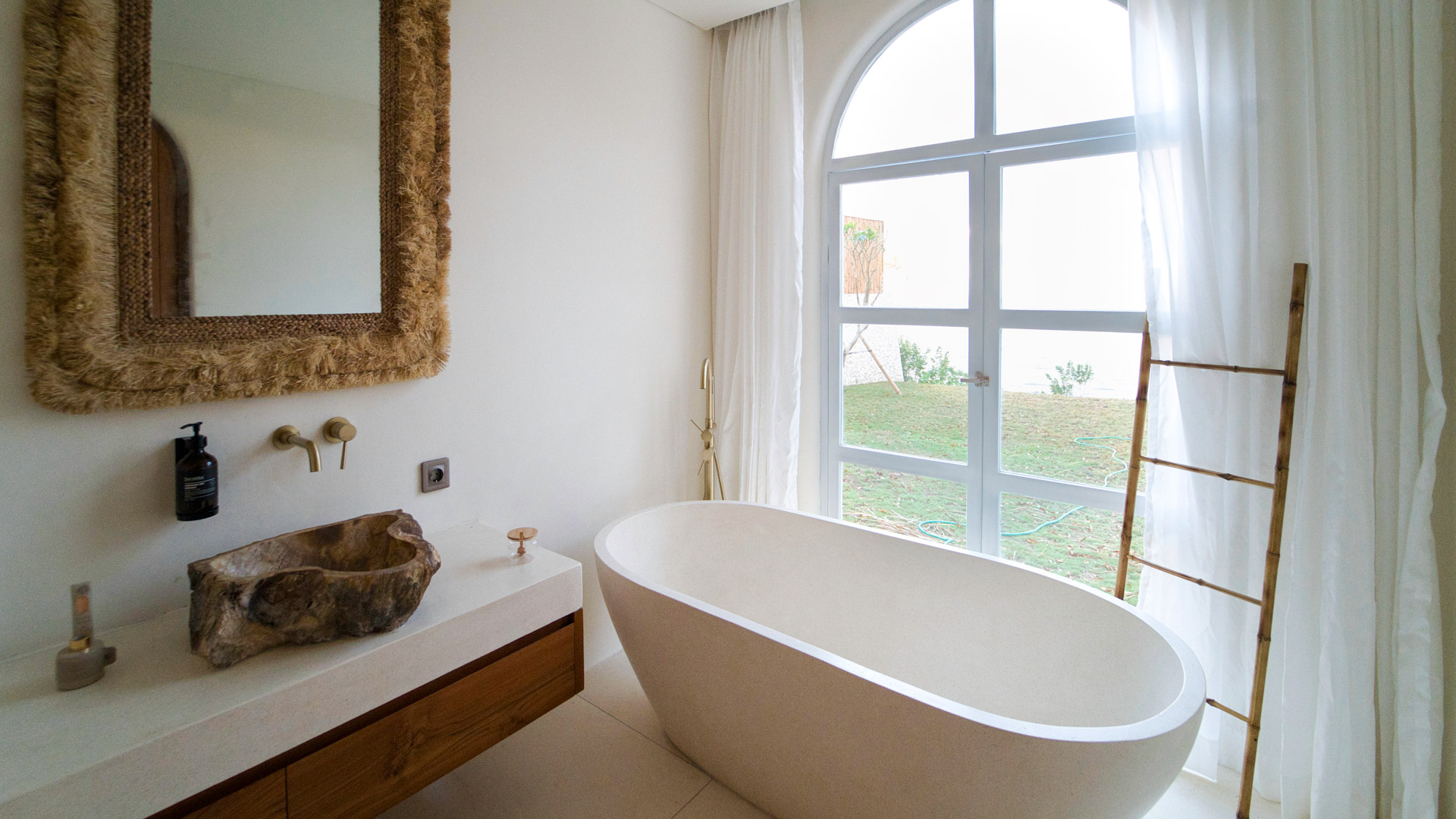 casa luna nusa penida, Casa Luna Penida, nomadholidayrentals. nomadholidayrentals.com, nusa penida, Villa Casa Luna, villa casa luna nusa penida, Villa casa luna penida, villa for rent in penida*, villa management, villas for rent bali, villas for rent in nusa penida, villas for rent in penida