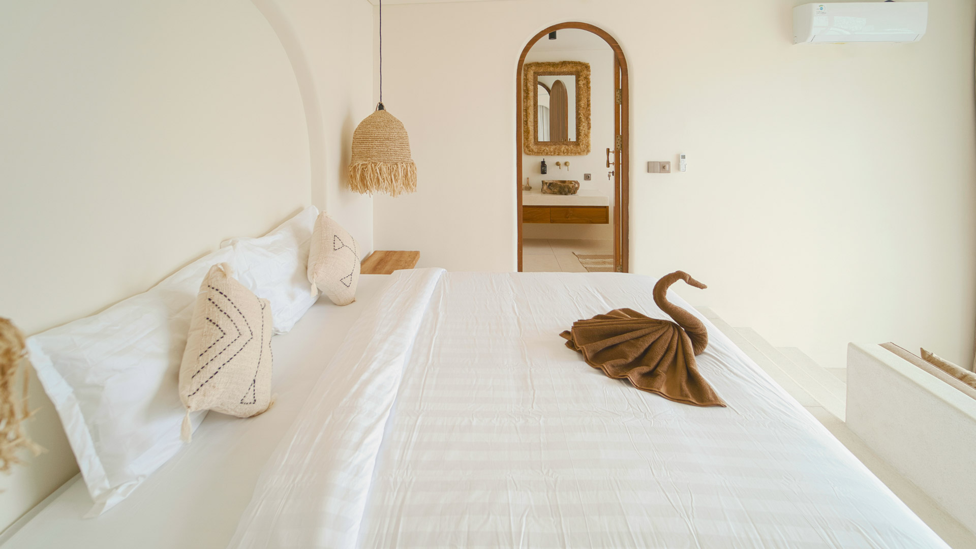 casa luna nusa penida, Casa Luna Penida, nomadholidayrentals. nomadholidayrentals.com, nusa penida, Villa Casa Luna, villa casa luna nusa penida, Villa casa luna penida, villa for rent in penida*, villa management, villas for rent bali, villas for rent in nusa penida, villas for rent in penida