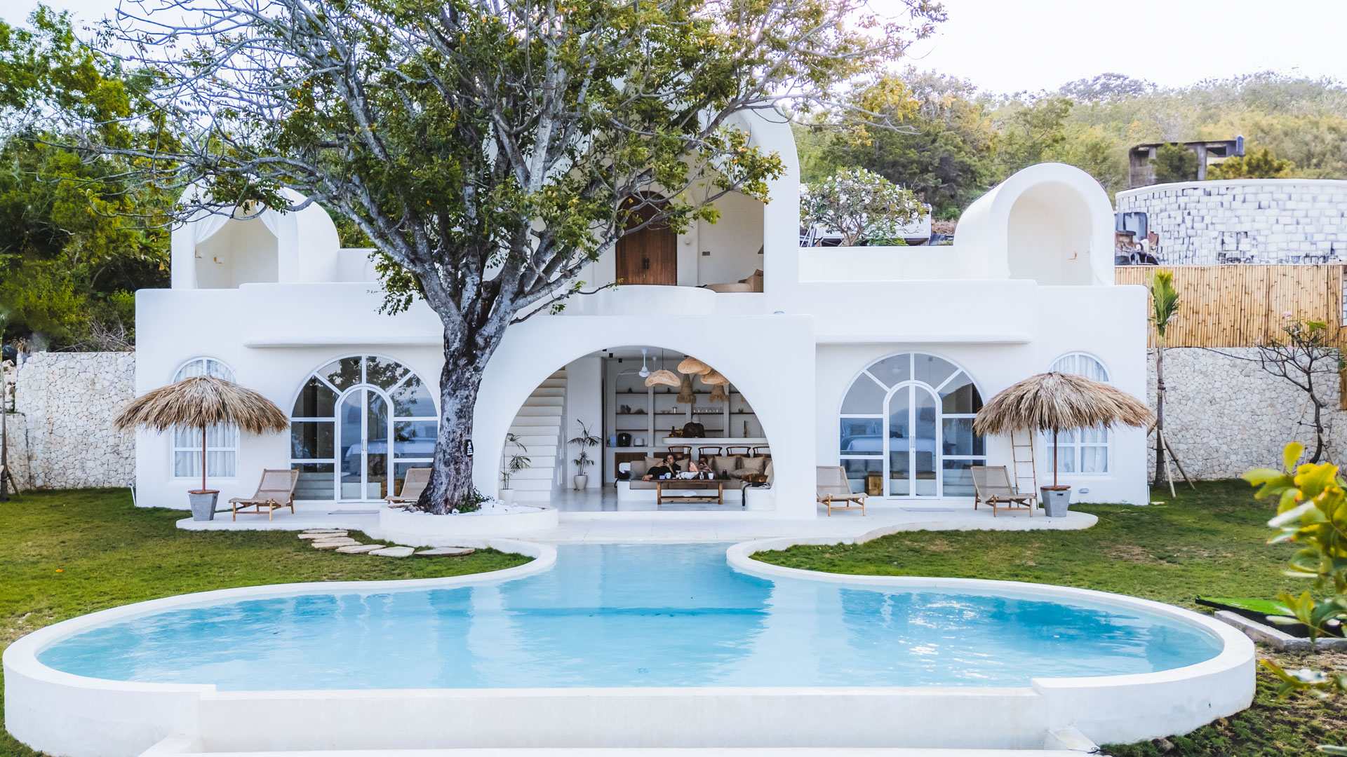 casa luna nusa penida, Casa Luna Penida, nomadholidayrentals. nomadholidayrentals.com, nusa penida, Villa Casa Luna, villa casa luna nusa penida, Villa casa luna penida, villa management, villas for rent bali, villas for rent in nusa penida, villas for rent in penida