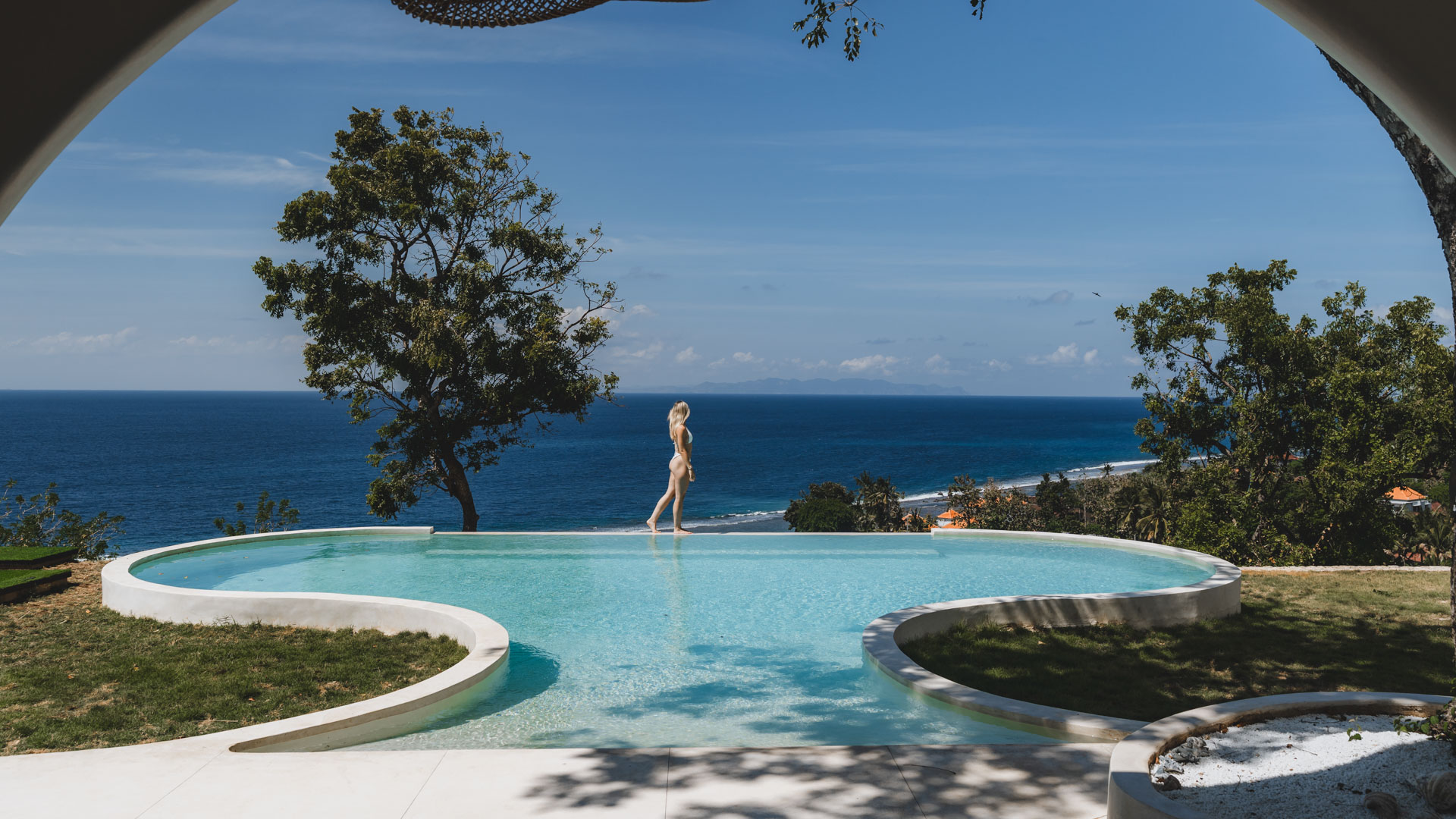 casa luna nusa penida, Casa Luna Penida, nomadholidayrentals. nomadholidayrentals.com, nusa penida, Villa Casa Luna, villa casa luna nusa penida, Villa casa luna penida, villa management, villas for rent bali, villas for rent in nusa penida, villas for rent in penida