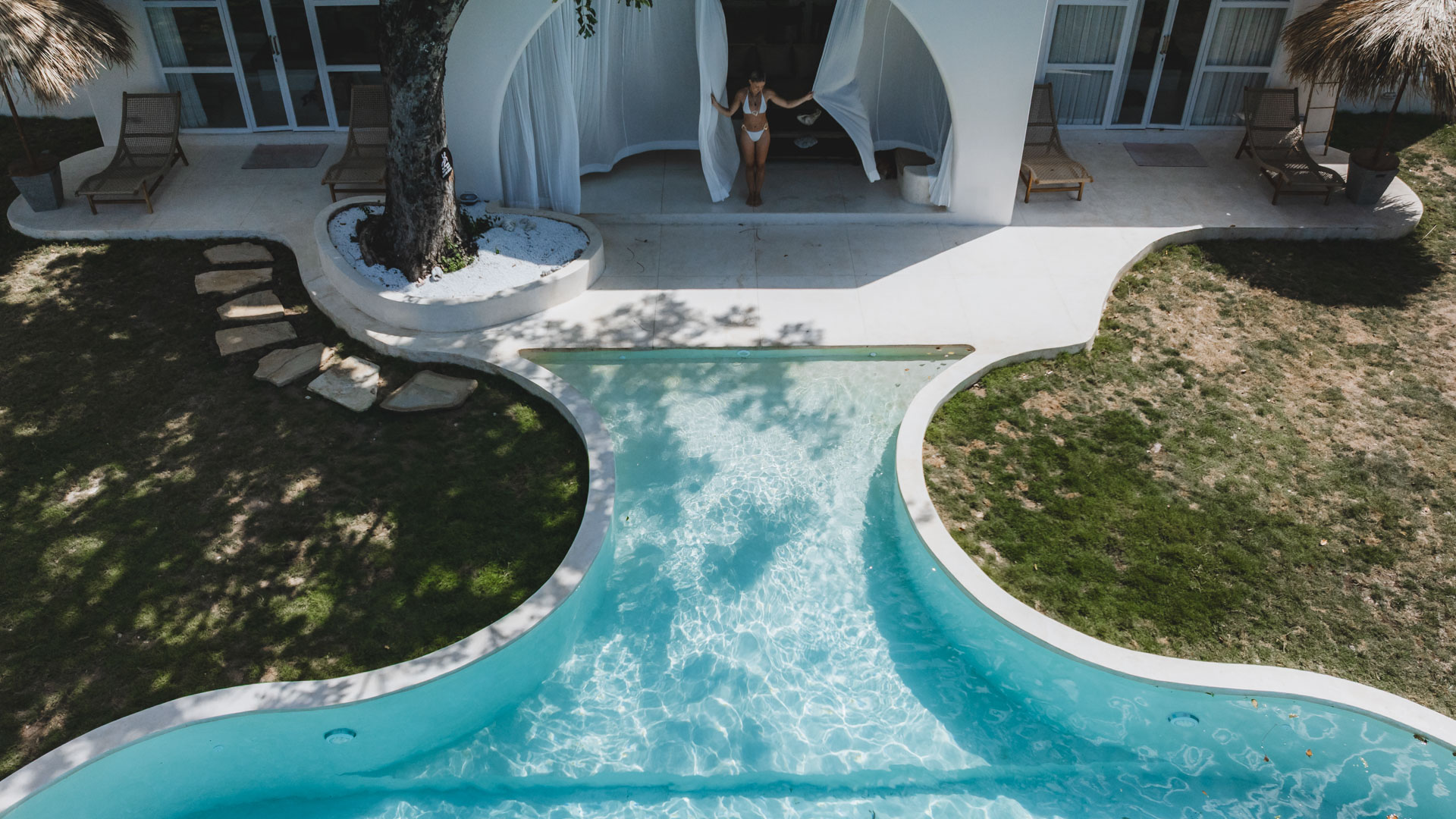 casa luna nusa penida, Casa Luna Penida, nomadholidayrentals. nomadholidayrentals.com, nusa penida, Villa Casa Luna, villa casa luna nusa penida, Villa casa luna penida, villa management, villas for rent bali, villas for rent in nusa penida, villas for rent in penida