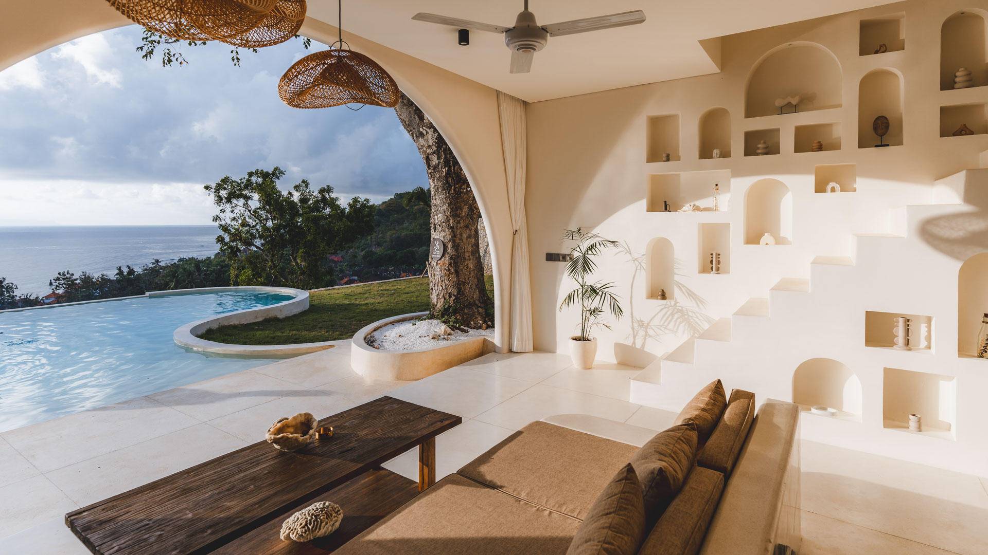 casa luna nusa penida, Casa Luna Penida, nomadholidayrentals. nomadholidayrentals.com, nusa penida, Villa Casa Luna, villa casa luna nusa penida, Villa casa luna penida, villa management, villas for rent bali, villas for rent in nusa penida, villas for rent in penida