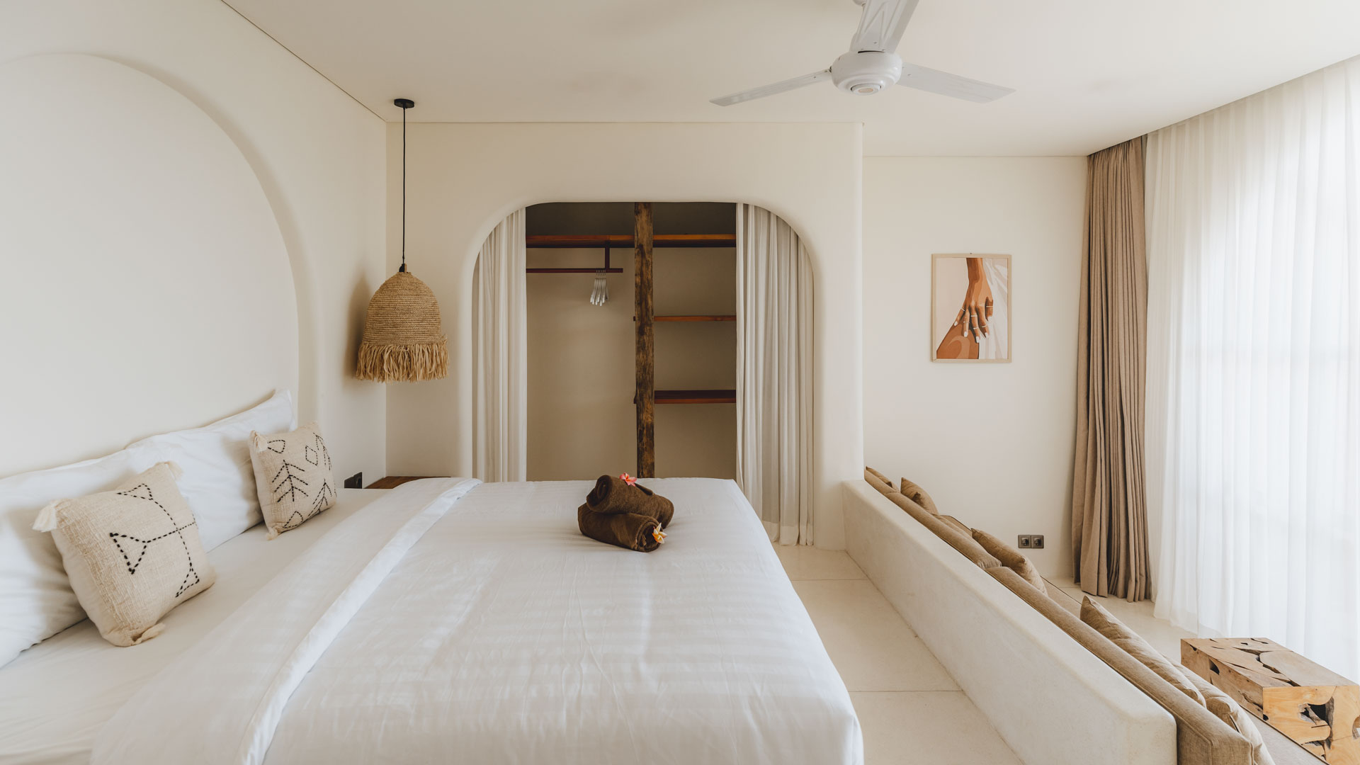 casa luna nusa penida, Casa Luna Penida, nomadholidayrentals. nomadholidayrentals.com, nusa penida, Villa Casa Luna, villa casa luna nusa penida, Villa casa luna penida, villa management, villas for rent bali, villas for rent in nusa penida, villas for rent in penida