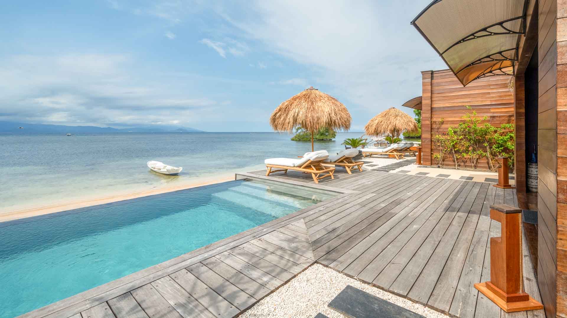 3 bedroom beachfront villa Bali, beach front villa, Beachfront Villa Nusa Lembongan, holiday rentals Nusa Lembongan, lembongan, Luxury accommodation Lembongan, nomad holiday rentals, Nomad Holiday Rentals properties, nomad_holiday_rentals, nusa lembongan, nusa lembongan beach villas, SEA FRONT villa, sea_sunbeach_villa, villa for rent nusa lembongan, Villas For Rent Lembongan, sea sunbeach villa