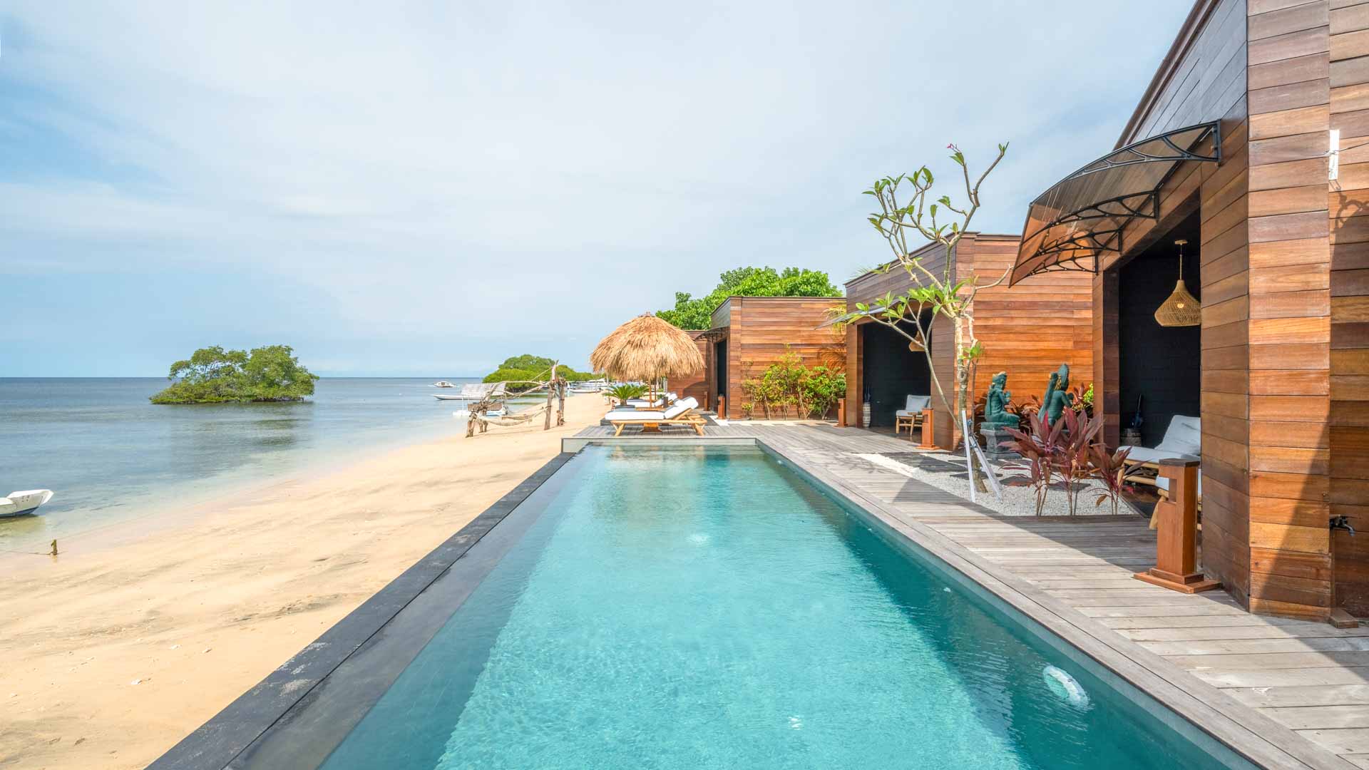 3 bedroom beachfront villa Bali, beach front villa, Beachfront Villa Nusa Lembongan, holiday rentals Nusa Lembongan, lembongan, Luxury accommodation Lembongan, nomad holiday rentals, Nomad Holiday Rentals properties, nomad_holiday_rentals, nusa lembongan, nusa lembongan beach villas, SEA FRONT villa, sea_sunbeach_villa, villa for rent nusa lembongan, Villas For Rent Lembongan, sea sunbeach villa