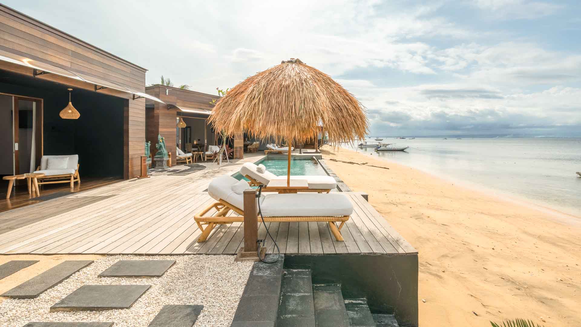 3 bedroom beachfront villa Bali, beach front villa, Beachfront Villa Nusa Lembongan, holiday rentals Nusa Lembongan, lembongan, Luxury accommodation Lembongan, nomad holiday rentals, Nomad Holiday Rentals properties, nomad_holiday_rentals, nusa lembongan, nusa lembongan beach villas, SEA FRONT villa, sea_sunbeach_villa, villa for rent nusa lembongan, Villas For Rent Lembongan, sea sunbeach villa