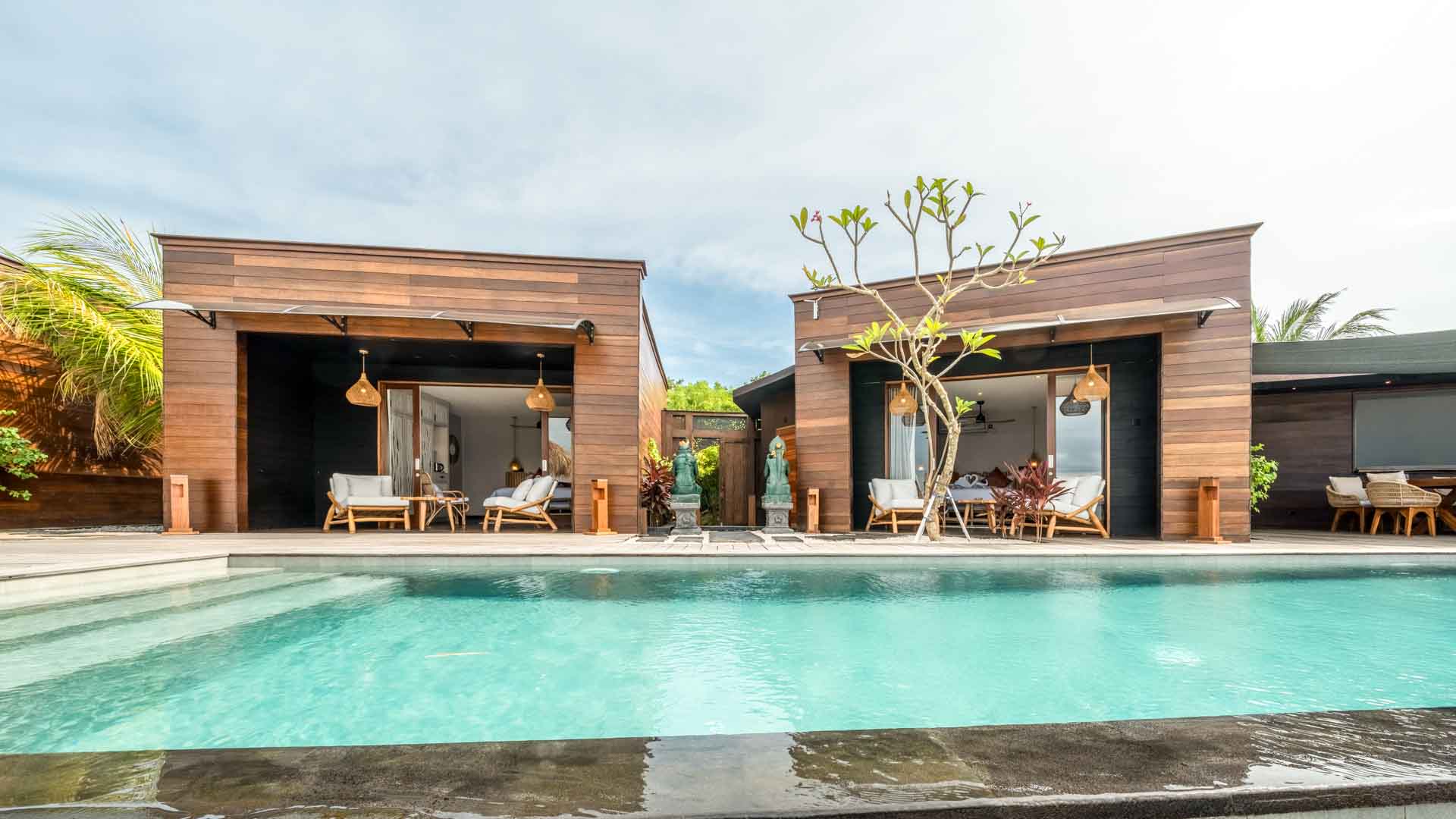 3 bedroom beachfront villa Bali, beach front villa, Beachfront Villa Nusa Lembongan, holiday rentals Nusa Lembongan, lembongan, Luxury accommodation Lembongan, nomad holiday rentals, Nomad Holiday Rentals properties, nomad_holiday_rentals, nusa lembongan, nusa lembongan beach villas, SEA FRONT villa, sea_sunbeach_villa, villa for rent nusa lembongan, Villas For Rent Lembongan, sea sunbeach villa