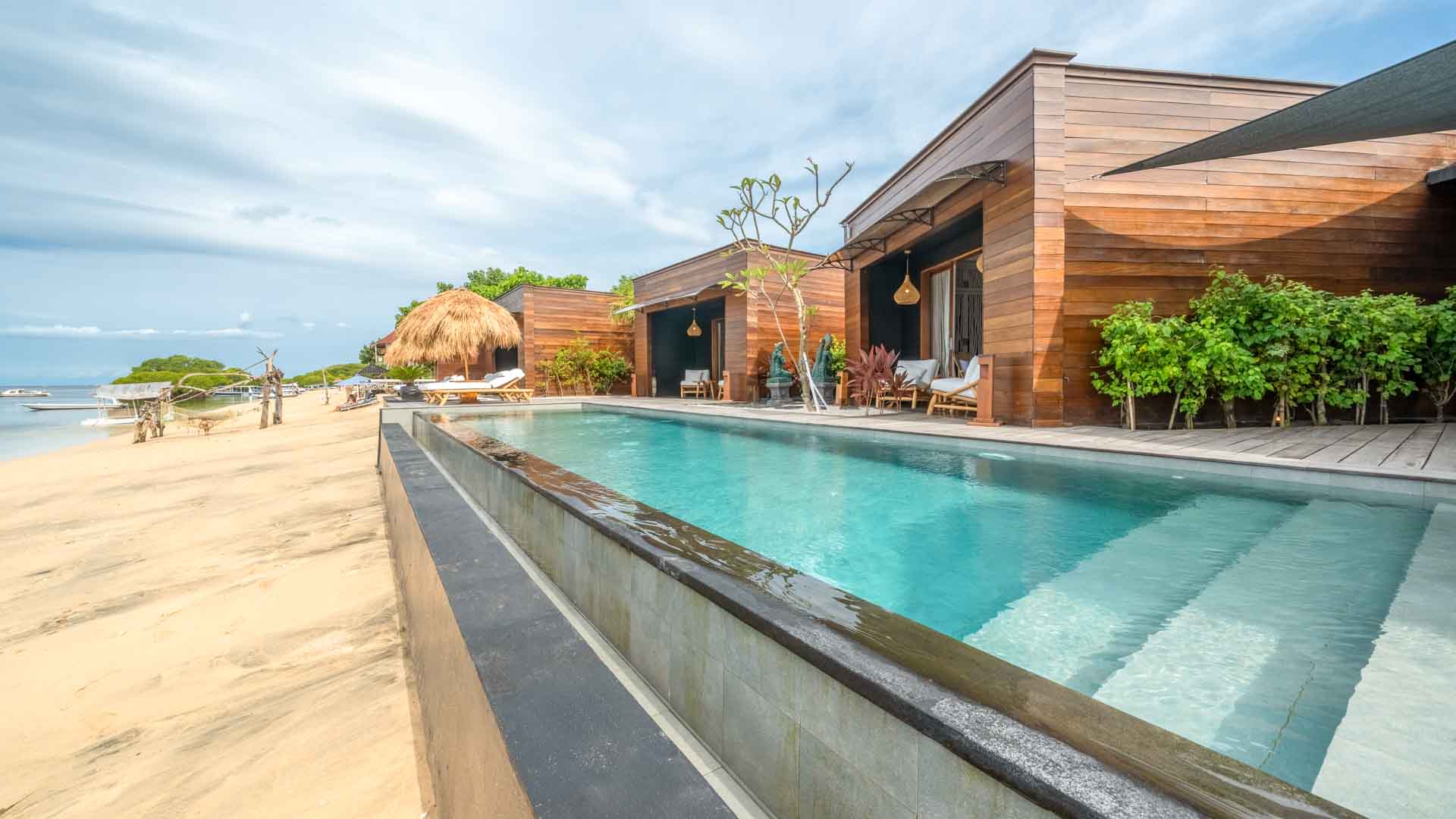 3 bedroom beachfront villa Bali, beach front villa, Beachfront Villa Nusa Lembongan, holiday rentals Nusa Lembongan, lembongan, Luxury accommodation Lembongan, nomad holiday rentals, Nomad Holiday Rentals properties, nomad_holiday_rentals, nusa lembongan, nusa lembongan beach villas, SEA FRONT villa, sea_sunbeach_villa, villa for rent nusa lembongan, Villas For Rent Lembongan, sea sunbeach villa