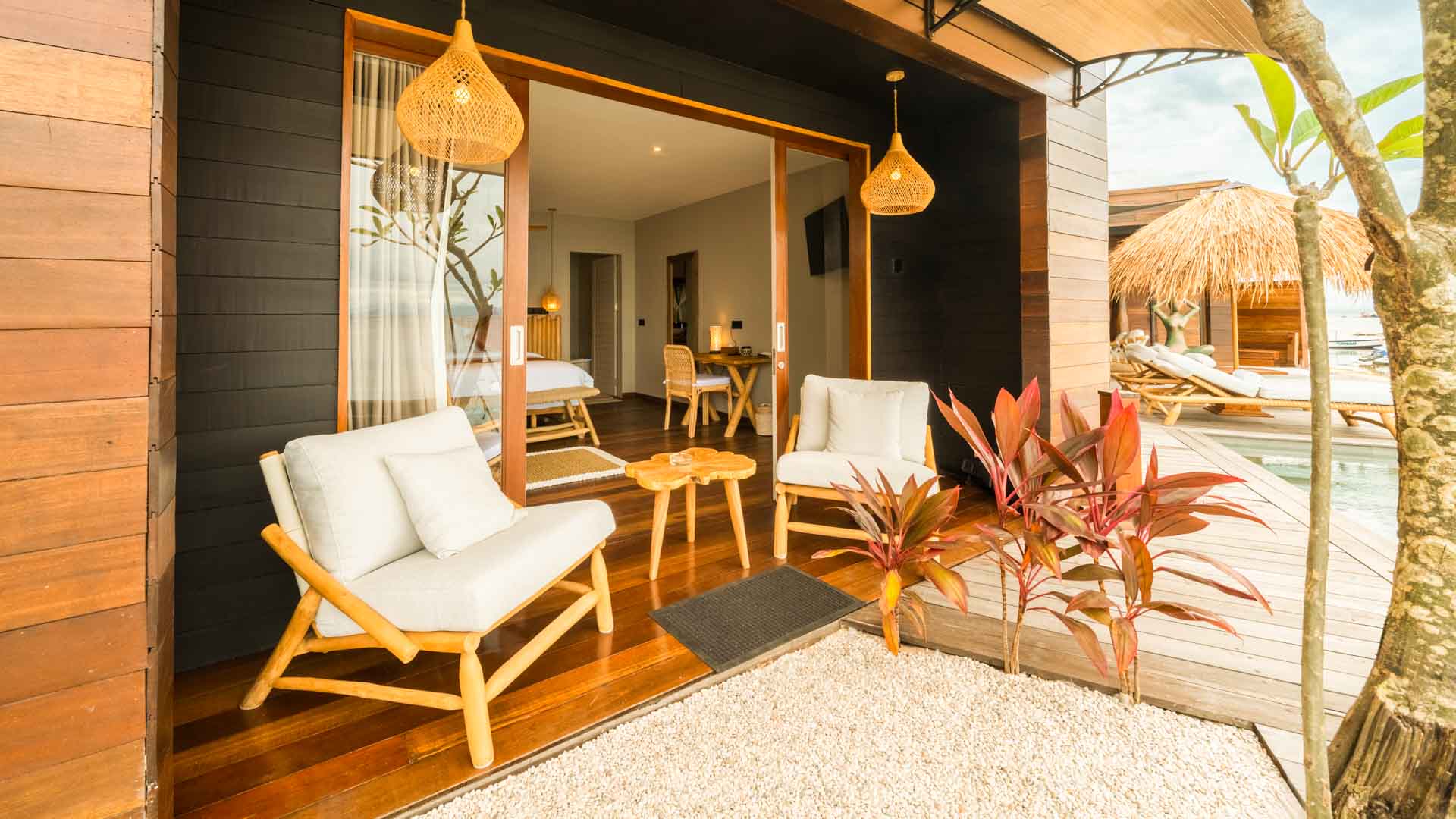 3 bedroom beachfront villa Bali, beach front villa, Beachfront Villa Nusa Lembongan, holiday rentals Nusa Lembongan, lembongan, Luxury accommodation Lembongan, nomad holiday rentals, Nomad Holiday Rentals properties, nomad_holiday_rentals, nusa lembongan, nusa lembongan beach villas, SEA FRONT villa, sea_sunbeach_villa, villa for rent nusa lembongan, Villas For Rent Lembongan, sea sunbeach villa