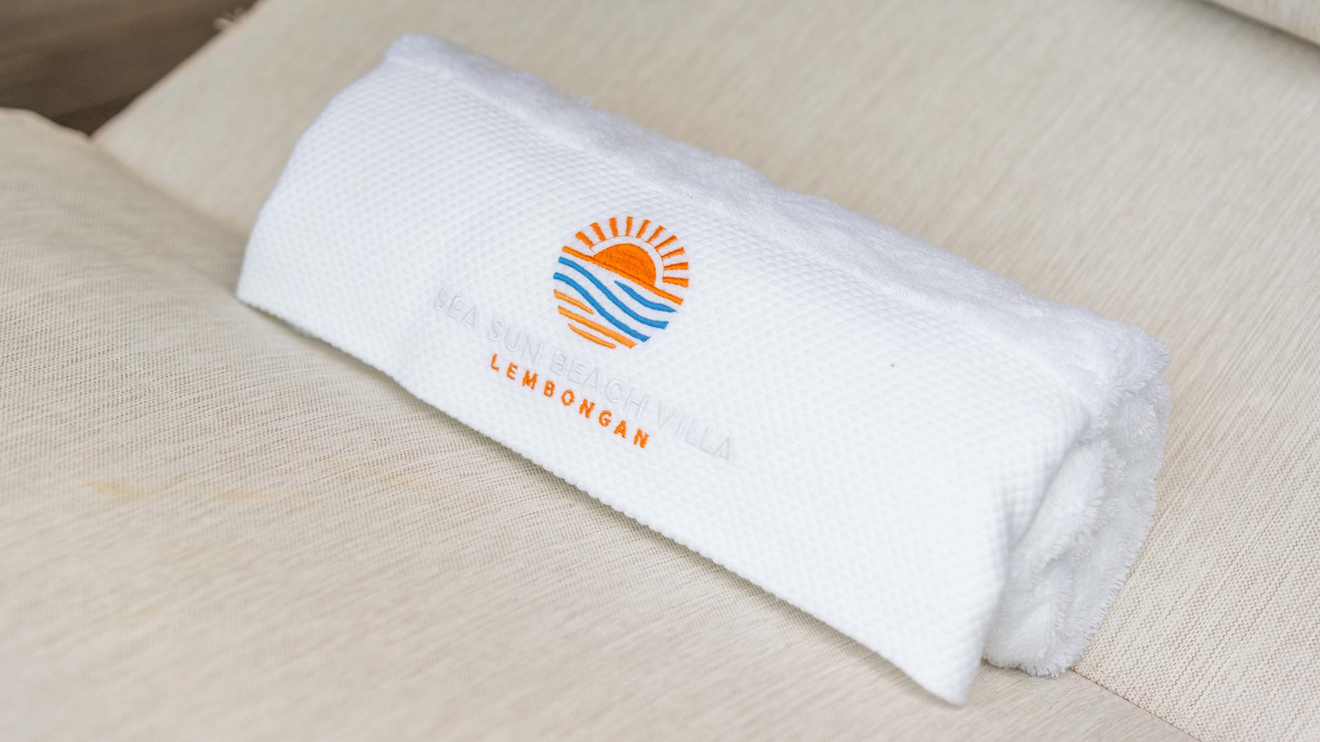 3 bedroom beachfront villa Bali, beach front villa, Beachfront Villa Nusa Lembongan, holiday rentals Nusa Lembongan, lembongan, Luxury accommodation Lembongan, nomad holiday rentals, Nomad Holiday Rentals properties, nomad_holiday_rentals, nusa lembongan, nusa lembongan beach villas, SEA FRONT villa, sea_sunbeach_villa, villa for rent nusa lembongan, Villas For Rent Lembongan, sea sunbeach villa