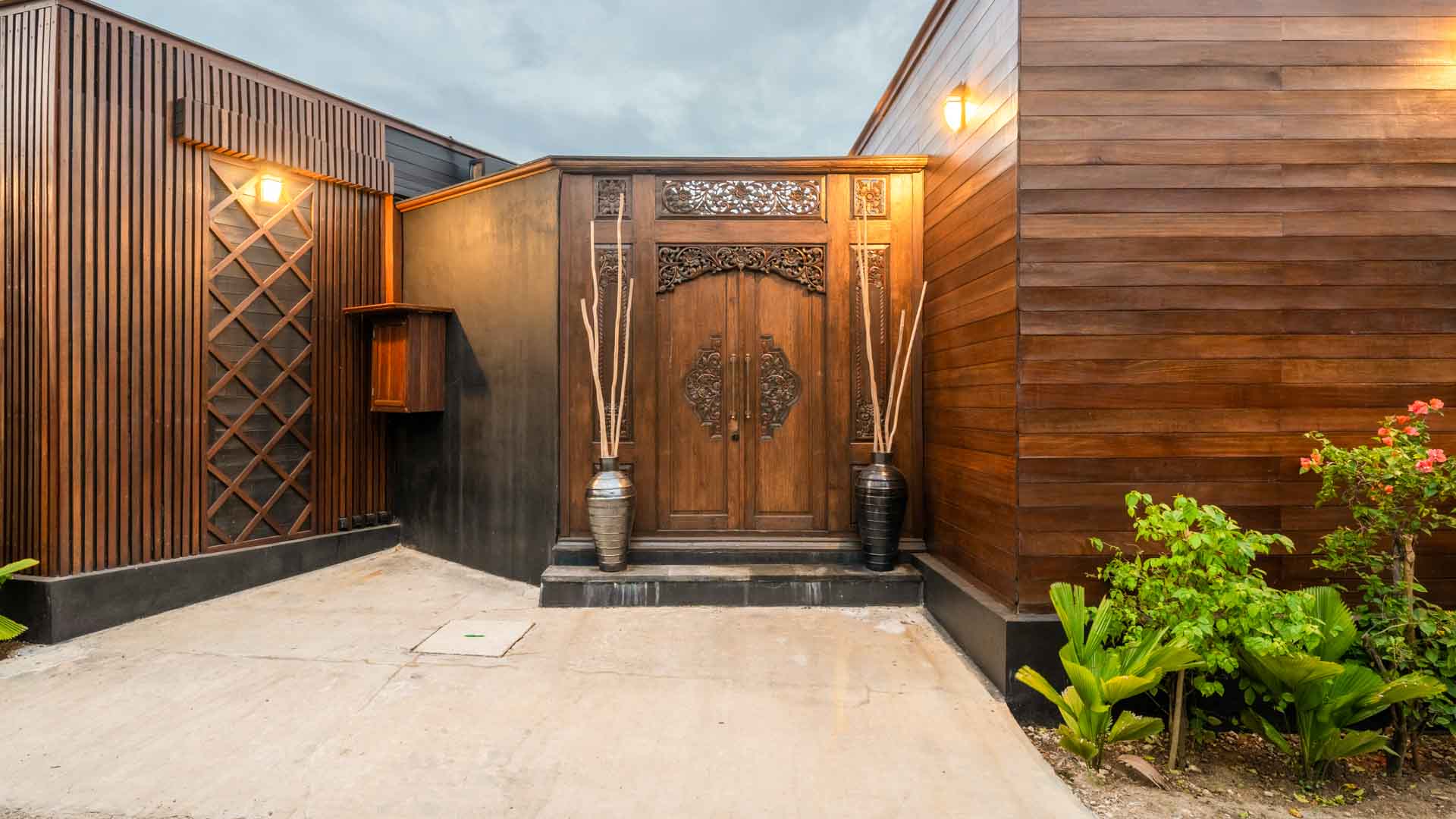 3 bedroom beachfront villa Bali, beach front villa, Beachfront Villa Nusa Lembongan, holiday rentals Nusa Lembongan, lembongan, Luxury accommodation Lembongan, nomad holiday rentals, Nomad Holiday Rentals properties, nomad_holiday_rentals, nusa lembongan, nusa lembongan beach villas, SEA FRONT villa, sea_sunbeach_villa, villa for rent nusa lembongan, Villas For Rent Lembongan, sea sunbeach villa