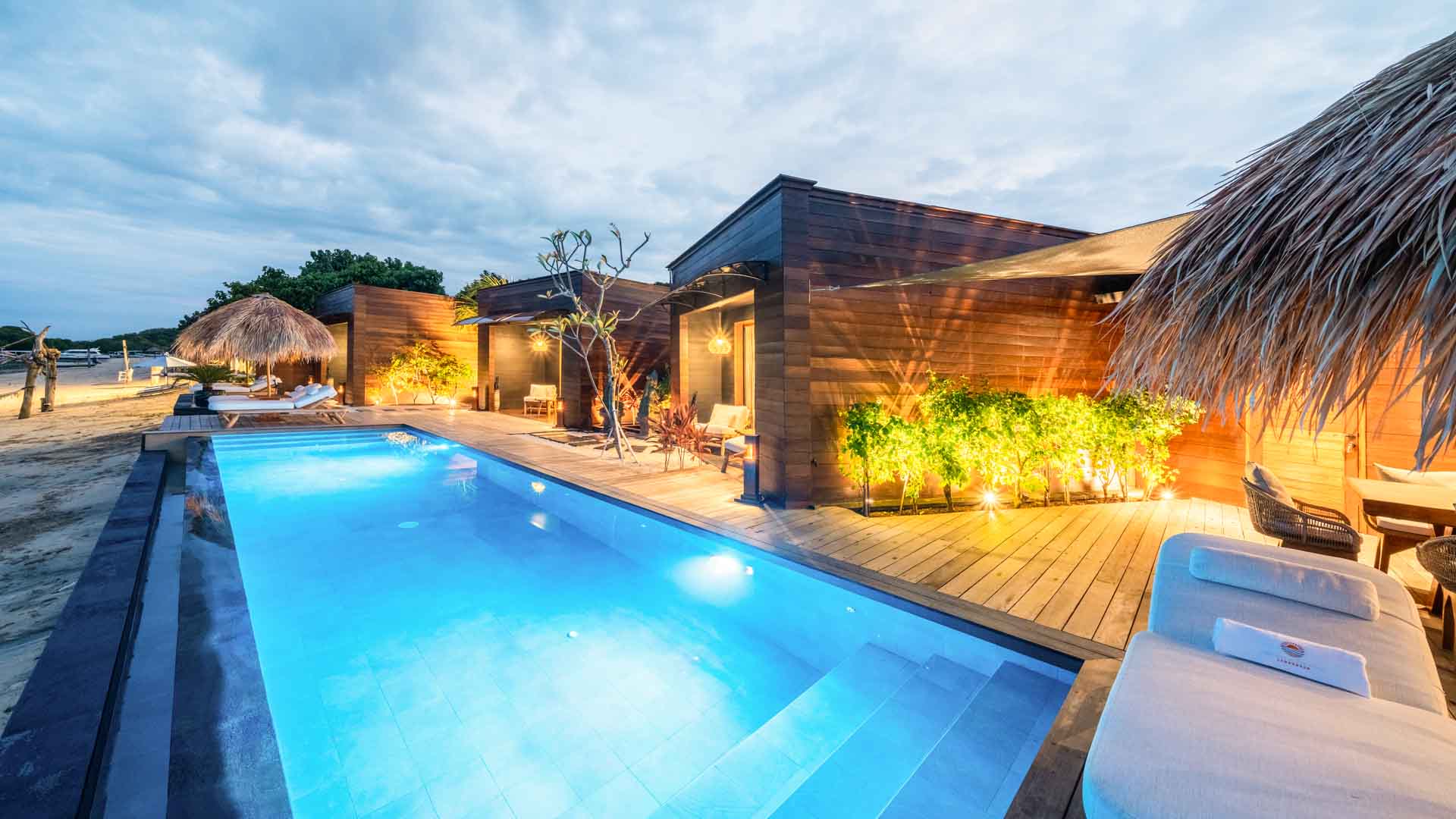 3 bedroom beachfront villa Bali, beach front villa, Beachfront Villa Nusa Lembongan, holiday rentals Nusa Lembongan, lembongan, Luxury accommodation Lembongan, nomad holiday rentals, Nomad Holiday Rentals properties, nomad_holiday_rentals, nusa lembongan, nusa lembongan beach villas, SEA FRONT villa, sea_sunbeach_villa, villa for rent nusa lembongan, Villas For Rent Lembongan, sea sunbeach villa