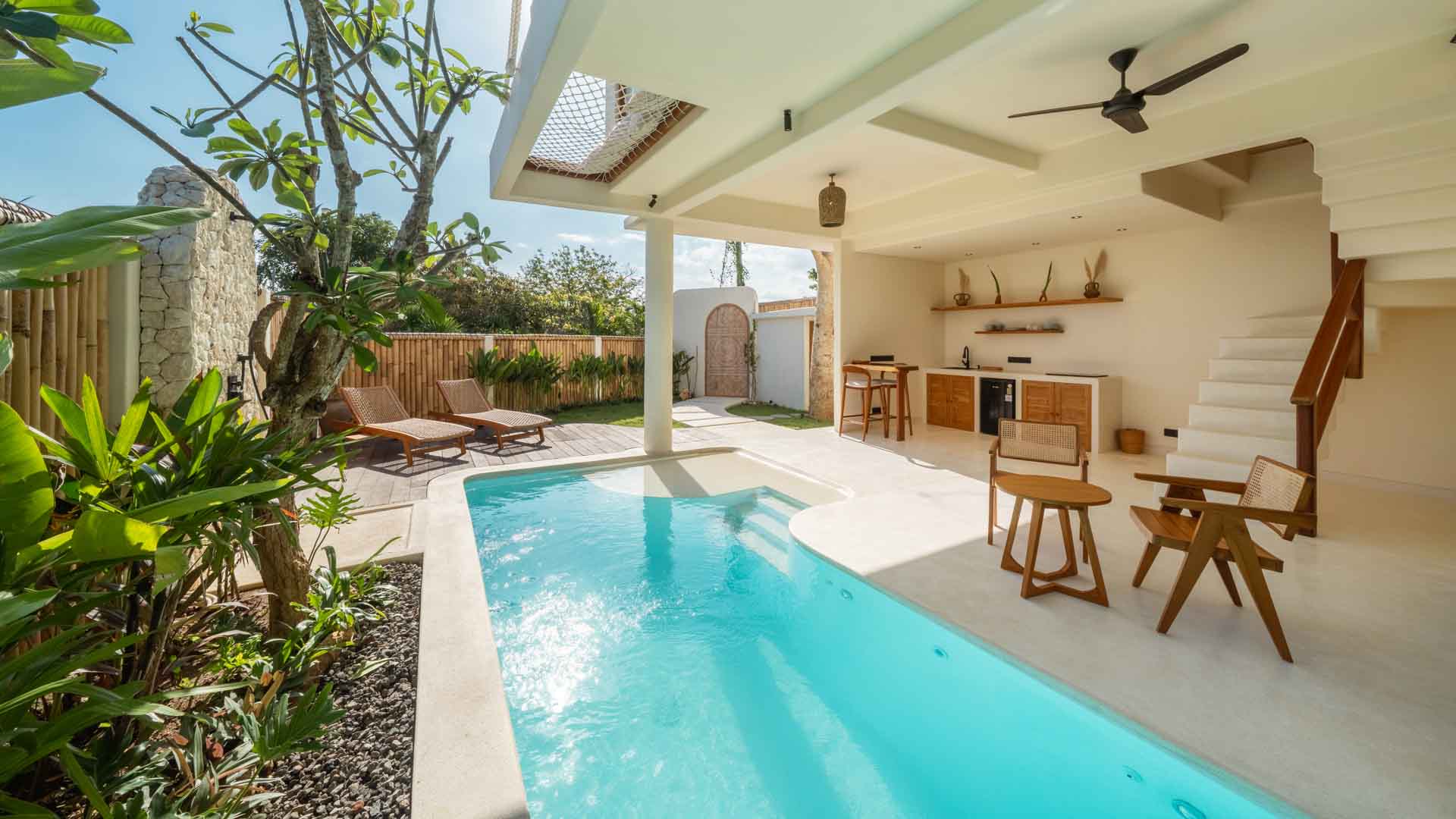 1 bedroom sea view villa Bali, holiday rentals Nusa Lembongan, lembongan, Luxury accommodation Lembongan, nomad holiday rentals, Nomad Holiday Rentals properties, nomad_holiday_rentals, nusa lembongan, nusa lembongan villas, Seaview front villa, seaview villa, Seaview Villa Nusa Lembongan, Senja, villa for rent nusa lembongan, Villa Senja, Villa Senja Lembongan, Villas For Rent Lembongan