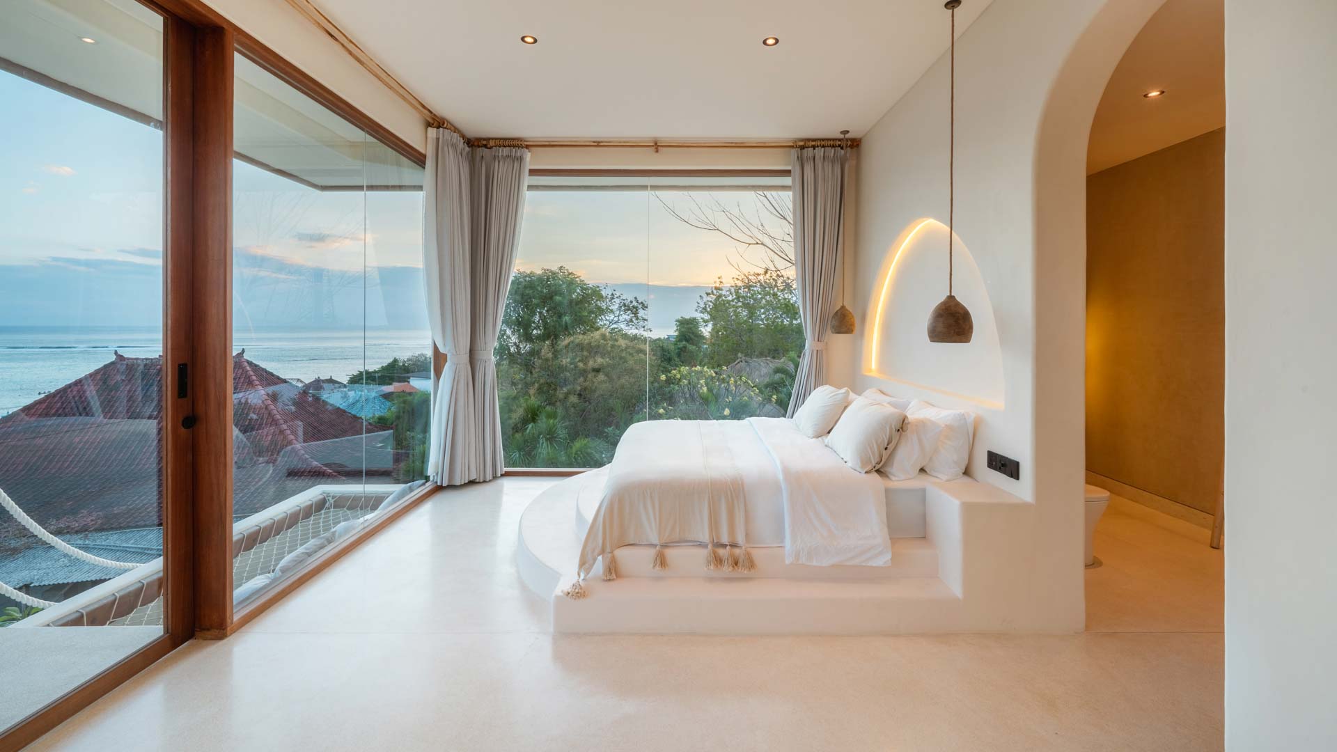 1 bedroom sea view villa Bali, holiday rentals Nusa Lembongan, lembongan, Luxury accommodation Lembongan, nomad holiday rentals, Nomad Holiday Rentals properties, nomad_holiday_rentals, nusa lembongan, nusa lembongan villas, Seaview front villa, seaview villa, Seaview Villa Nusa Lembongan, Senja, villa for rent nusa lembongan, Villa Senja, Villa Senja Lembongan, Villas For Rent Lembongan